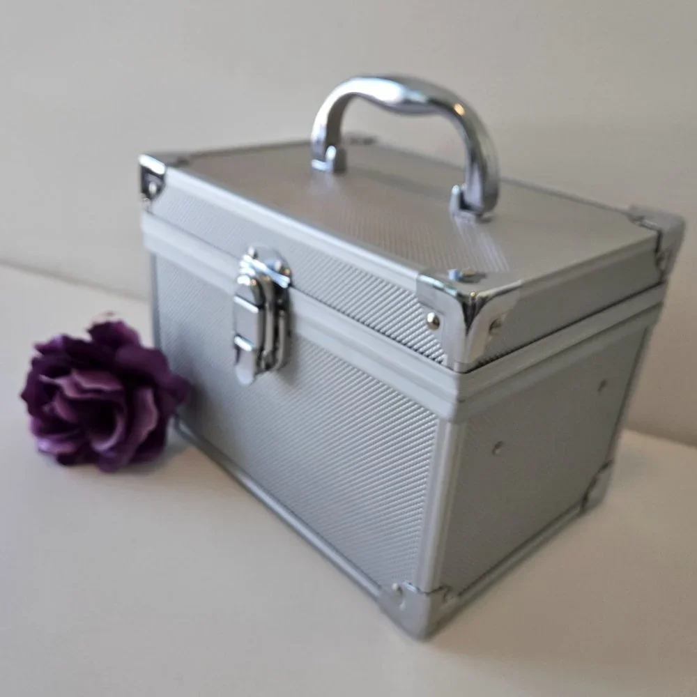 SILVER COSMETICS TRAIN CASE NWOT